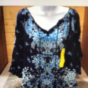 BIla top blue floral